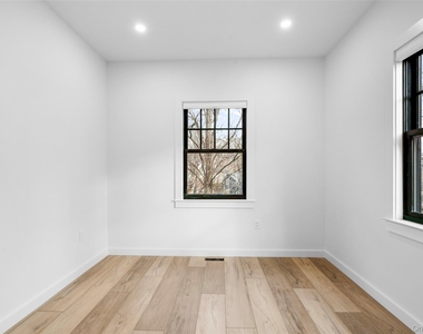 27 Choate Lane - Photo Thumbnail 13