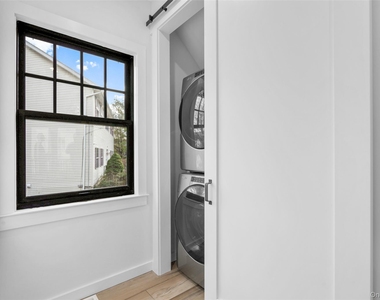 27 Choate Lane - Photo Thumbnail 14