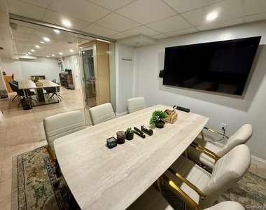 210 Pelham Road - Photo Thumbnail 16