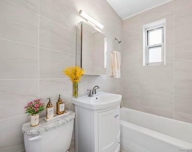 210 Pelham Road - Photo Thumbnail 4