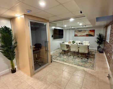 210 Pelham Road - Photo Thumbnail 15
