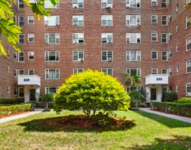 210 Pelham Road - Photo Thumbnail 19