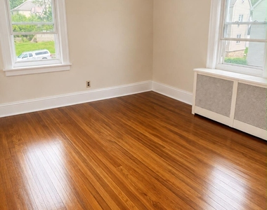 247 Nuber Avenue - Photo Thumbnail 6