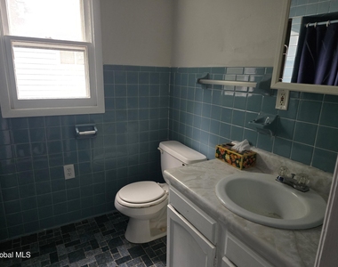 3206 Guilderland Avenue - Photo Thumbnail 4