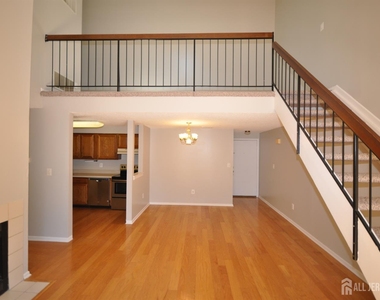8020 Tamarron Drive - Photo Thumbnail 7