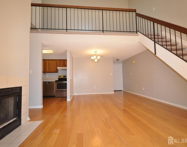 8020 Tamarron Drive - Photo Thumbnail 6