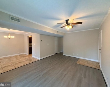 202 Buckingham Lane - Photo Thumbnail 2