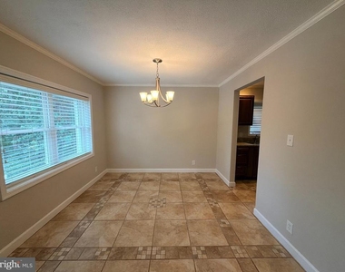 202 Buckingham Lane - Photo Thumbnail 3
