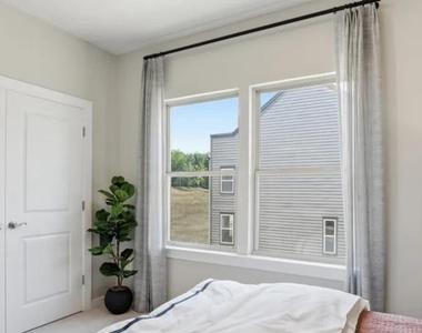 3738 District Drive - Photo Thumbnail 21