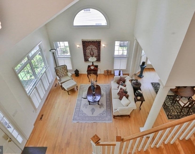 15979 Cove Lane - Photo Thumbnail 7