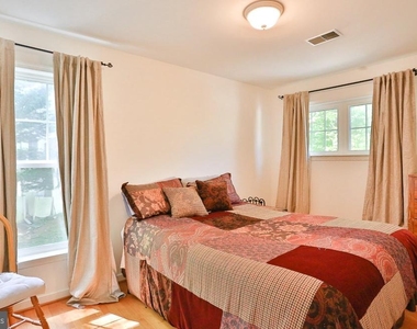 15979 Cove Lane - Photo Thumbnail 12