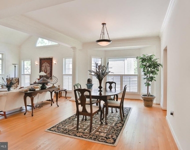 15979 Cove Lane - Photo Thumbnail 3