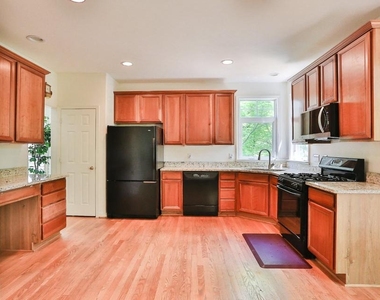 15979 Cove Lane - Photo Thumbnail 5