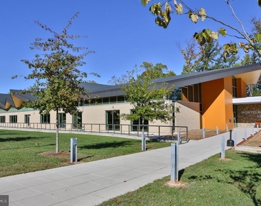 15979 Cove Lane - Photo Thumbnail 31