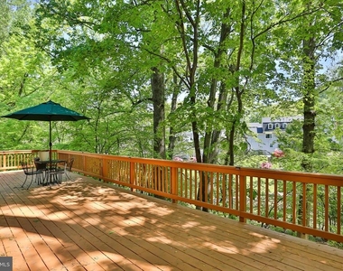 15979 Cove Lane - Photo Thumbnail 17