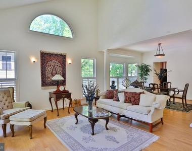 15979 Cove Lane - Photo Thumbnail 2