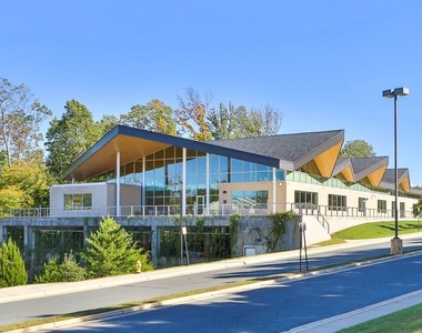 15979 Cove Lane - Photo Thumbnail 32