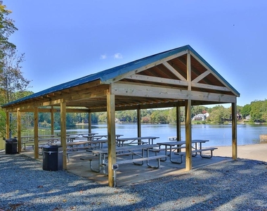 15979 Cove Lane - Photo Thumbnail 24