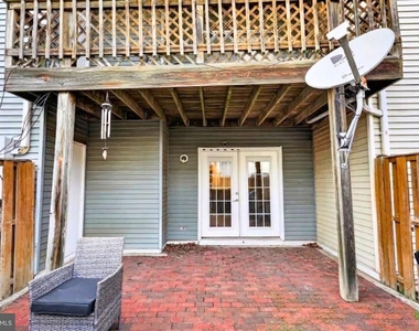 10925 Postern Court - Photo Thumbnail 17