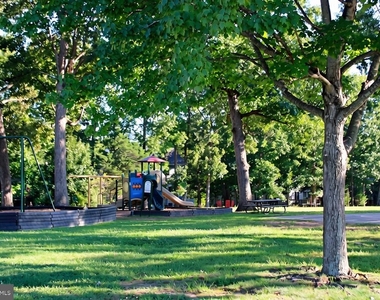 607 Liberty Boulevard - Photo Thumbnail 23