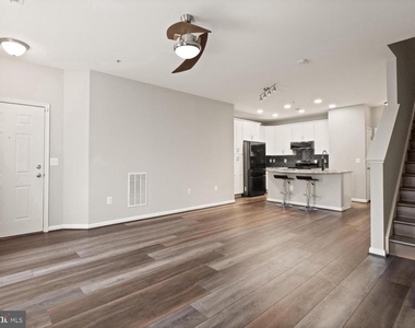 9541 Center Street - Photo Thumbnail 4