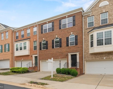 330 Caldwell Terrace Se - Photo Thumbnail 1