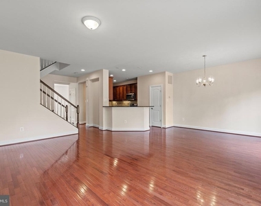 330 Caldwell Terrace Se - Photo Thumbnail 13