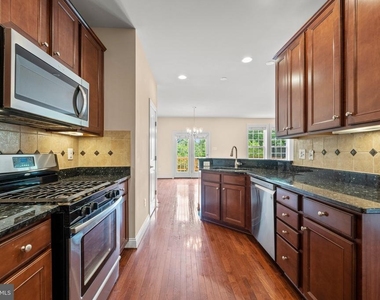 330 Caldwell Terrace Se - Photo Thumbnail 14