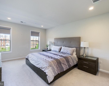 22503 Naugatuck Square - Photo Thumbnail 22