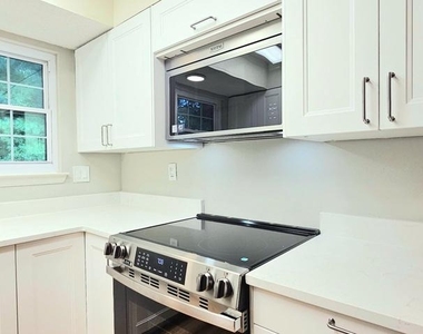 12103 Green Ledge Court - Photo Thumbnail 13