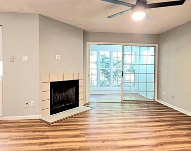 12103 Green Ledge Court - Photo Thumbnail 3