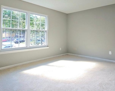 12103 Green Ledge Court - Photo Thumbnail 18