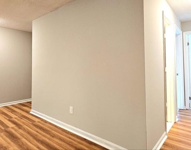 12103 Green Ledge Court - Photo Thumbnail 16