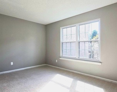 12103 Green Ledge Court - Photo Thumbnail 17