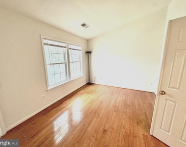 3381 Beechcliff Drive - Photo Thumbnail 10
