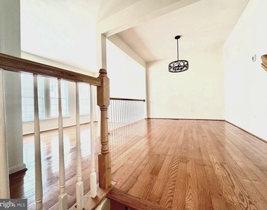 3381 Beechcliff Drive - Photo Thumbnail 5