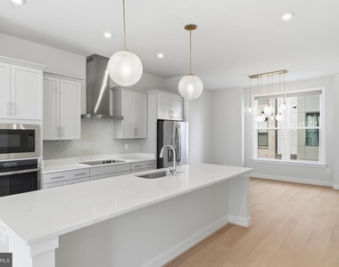 2389 Liberty Loop - Photo Thumbnail 21