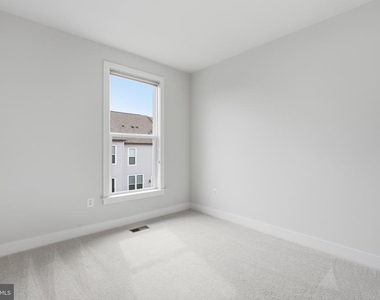 2389 Liberty Loop - Photo Thumbnail 40