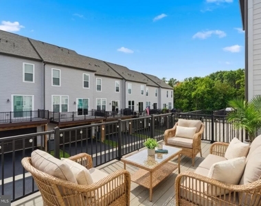 2389 Liberty Loop - Photo Thumbnail 6