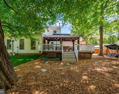 9220 Burnetta Drive - Photo Thumbnail 24