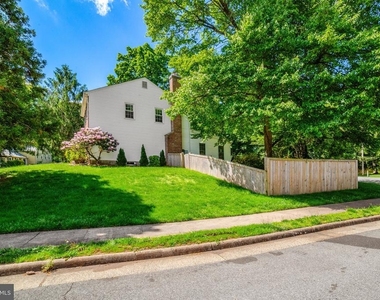 9220 Burnetta Drive - Photo Thumbnail 2