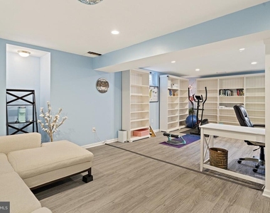 9220 Burnetta Drive - Photo Thumbnail 47