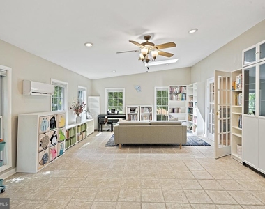 9220 Burnetta Drive - Photo Thumbnail 19