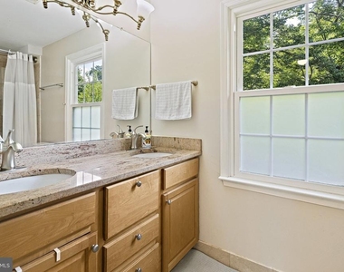 9220 Burnetta Drive - Photo Thumbnail 34