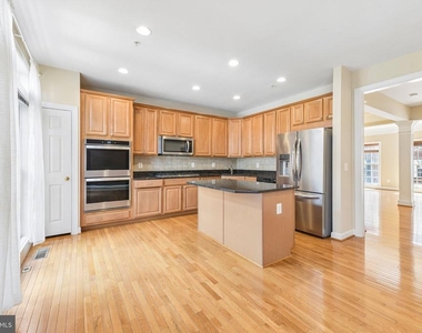 7979 Vigne Court - Photo Thumbnail 11