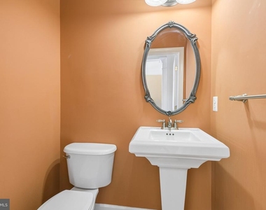 7979 Vigne Court - Photo Thumbnail 22