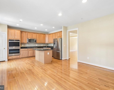 7979 Vigne Court - Photo Thumbnail 15