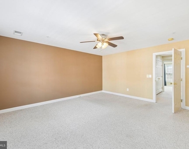7979 Vigne Court - Photo Thumbnail 24
