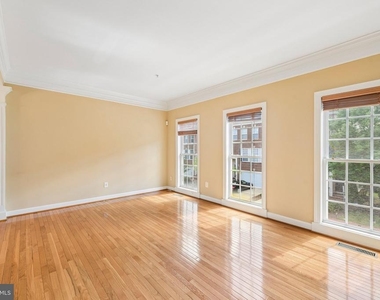 7979 Vigne Court - Photo Thumbnail 6