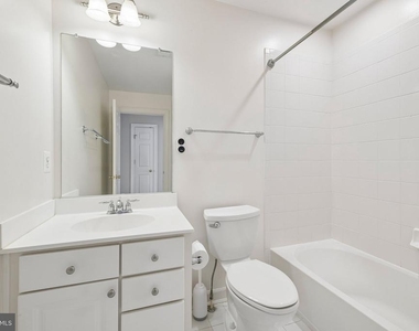 7979 Vigne Court - Photo Thumbnail 32